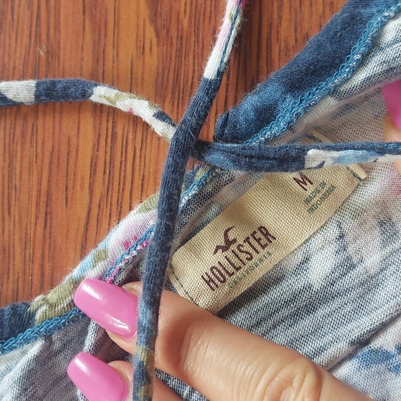 Hollister tank - Picture 3 of 5